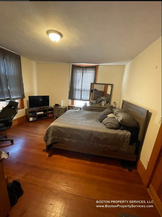 192 Park St #194 - Photo 3 of 16