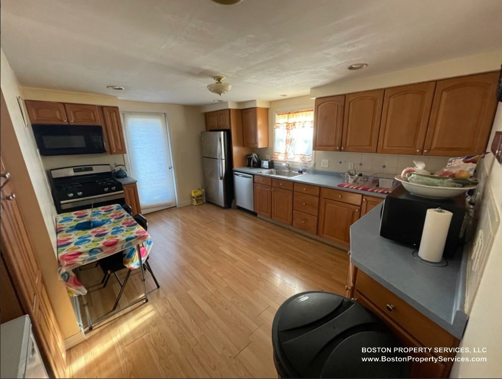 192 Park St #194 - Photo 6 of 16