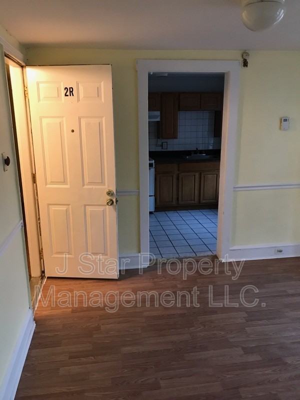 531 Robeson St - Photo 2 of 4