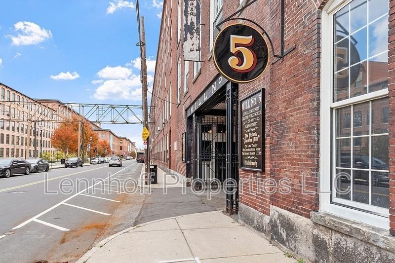 240 Jackson St #309 - Photo 5 of 16