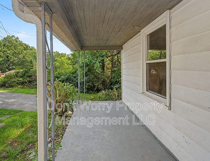 4106 Lexwin Ave - Photo 2 of 12