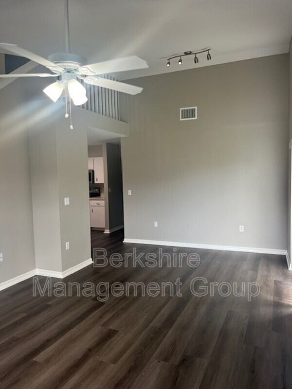 1113 Pogonia Dr - Photo 2 of 12