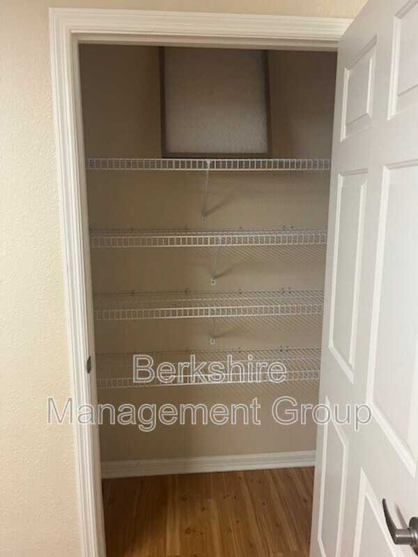1106 Brook Meadow Dr - Photo 7 of 13