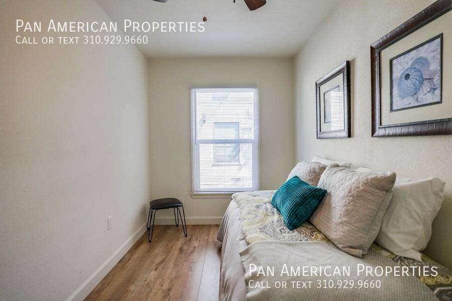 2466 Cedar Ave - Photo 5 of 12