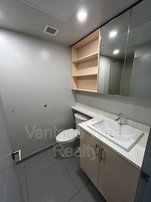 209 Dougall Rd N - Photo 3 of 9