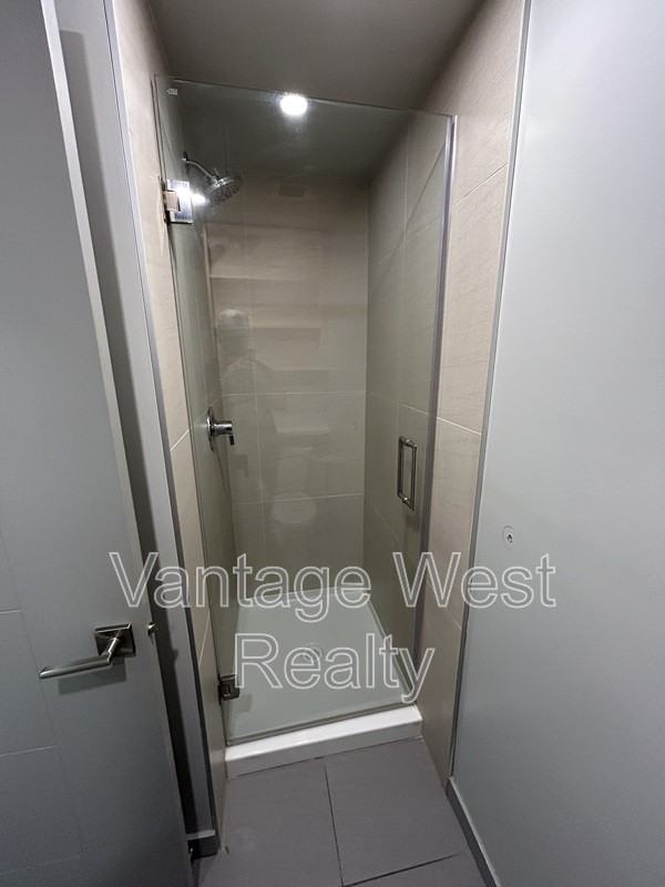 209 Dougall Rd N - Photo 4 of 9