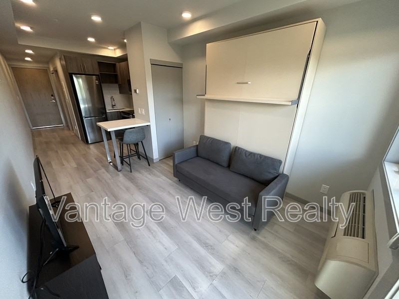 209 Dougall Rd N - Photo 6 of 9