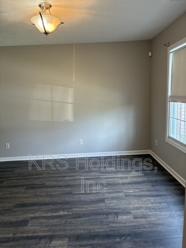 303 Joyce Dr - Photo 6 of 25