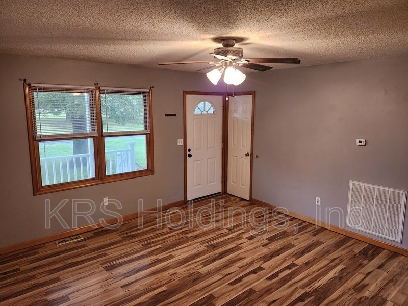 82 Summerfield Dr - Photo 3 of 18
