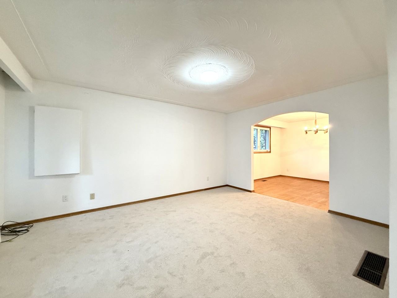 100 Taymall St - Photo 2 of 10