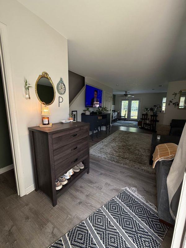 102 Partridge Cir - Photo 2 of 8