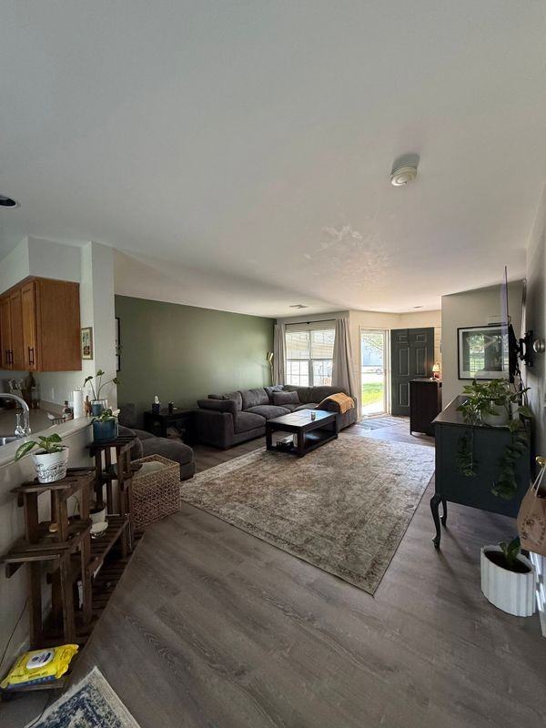 102 Partridge Cir - Photo 3 of 8
