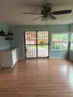 featured image of 2622 W Summit Ave