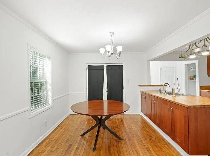 2371 Ben Hill Rd - Photo 6 of 20