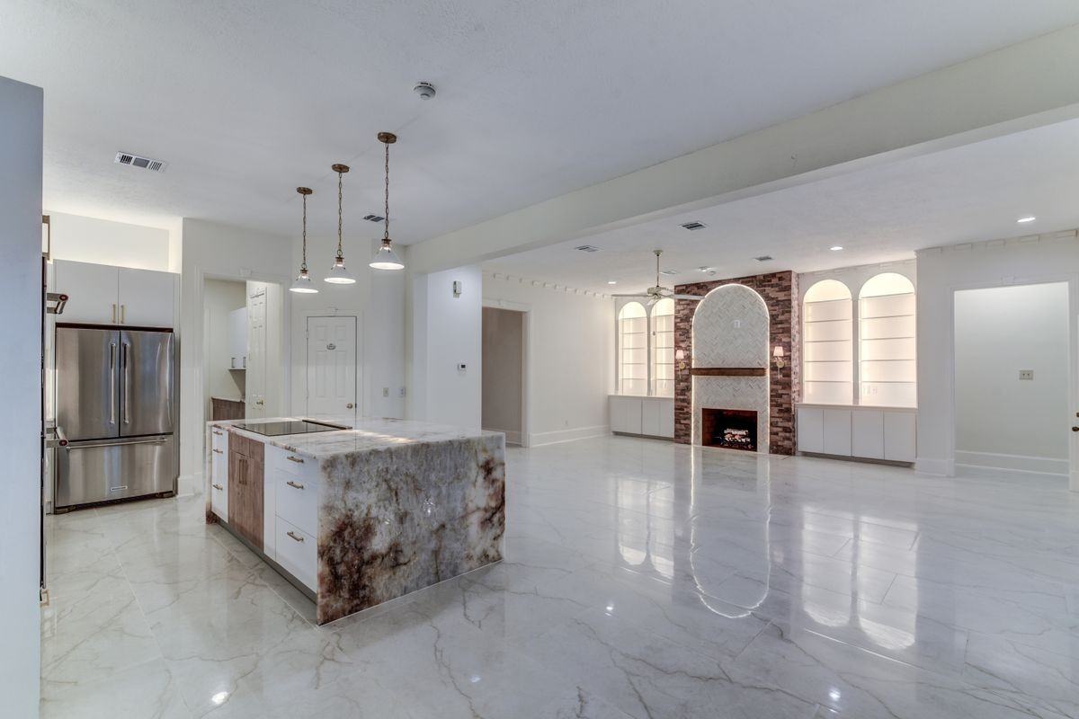 90 Heathrow Ln - Photo 2 of 5