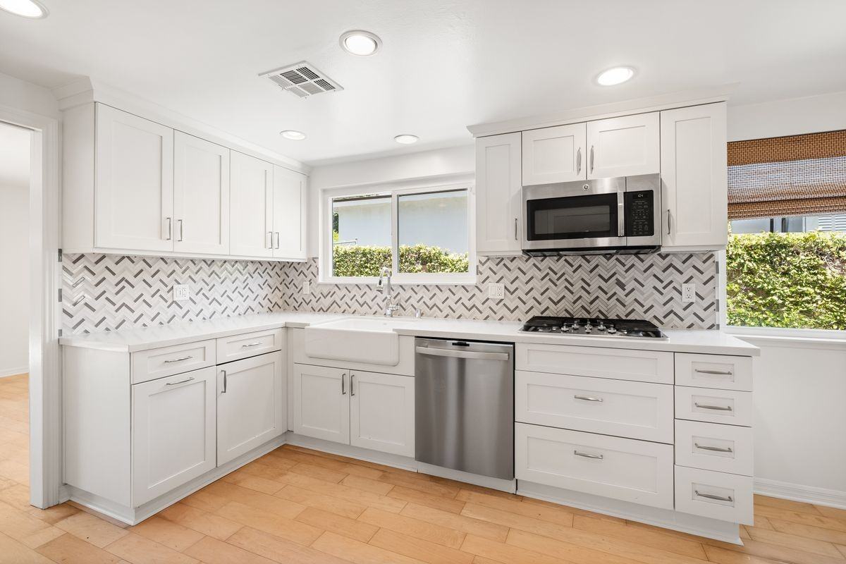 41 Oakleaf Ave - Photo 6 of 21