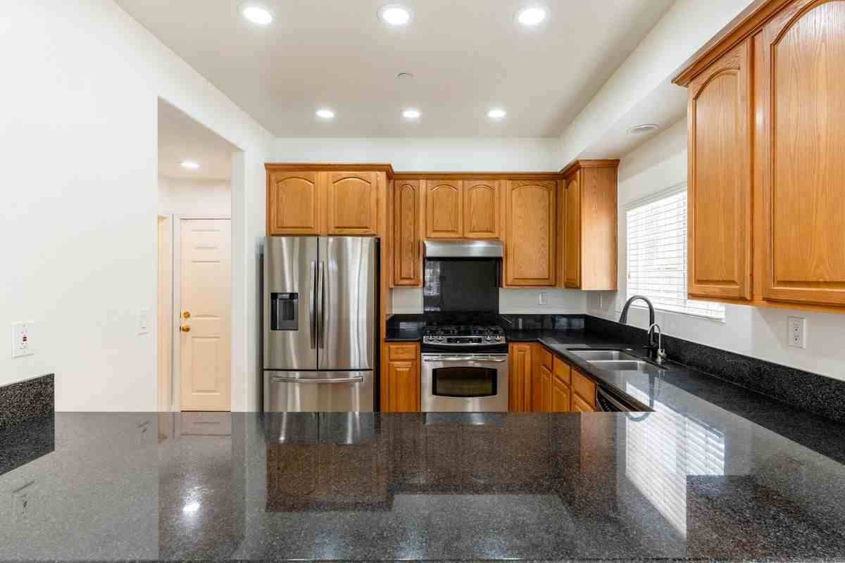 10623 Mona Way - Photo 7 of 38