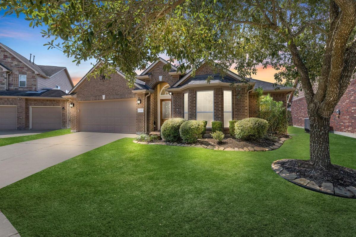 10103 Sweet Willow Ln - Photo 2 of 14