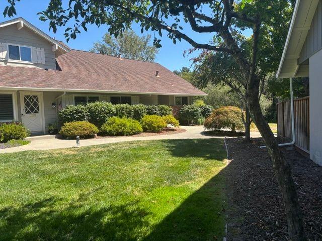 109 Miramonte Dr - Photo 2 of 11