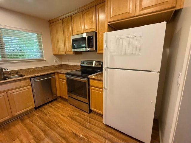 109 Miramonte Dr - Photo 7 of 11