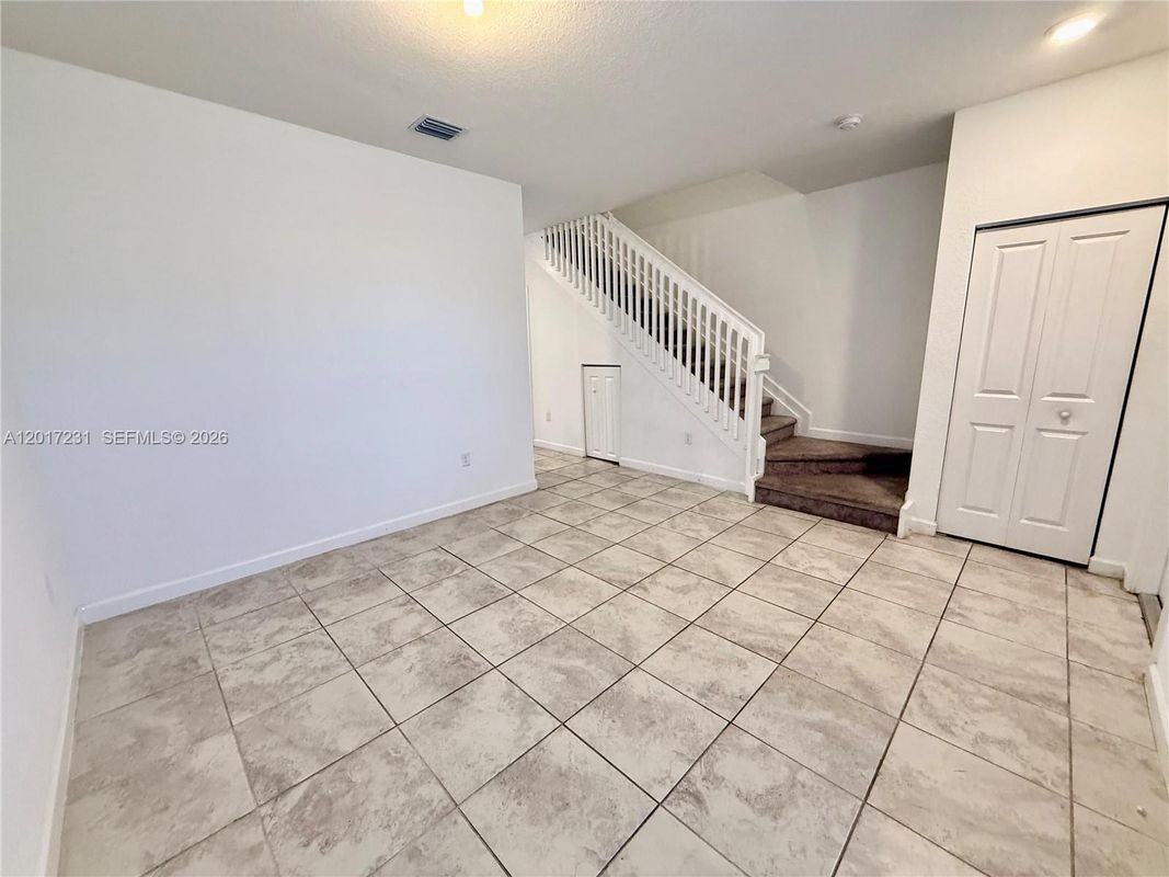 11313 Sw 250th Ter - Photo 5 of 15