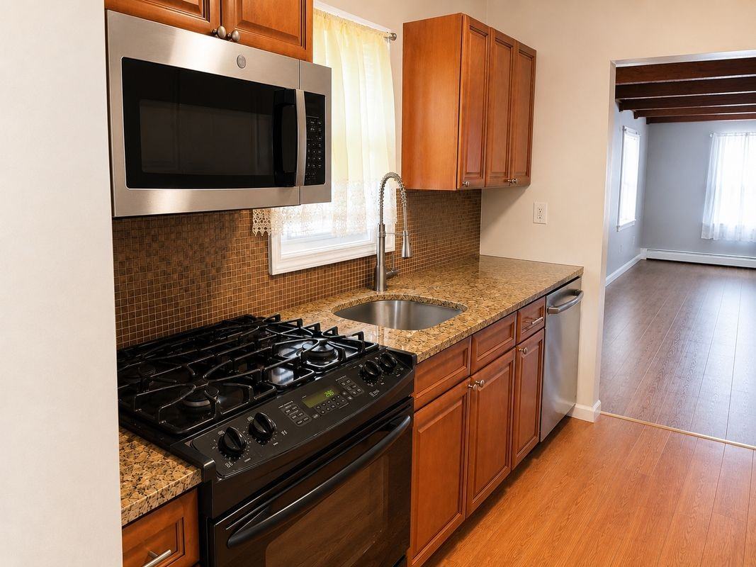 42 Saint Marks Ave - Photo 4 of 8