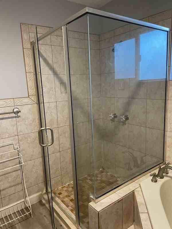 1410 W 12th St - Photo 4 of 4