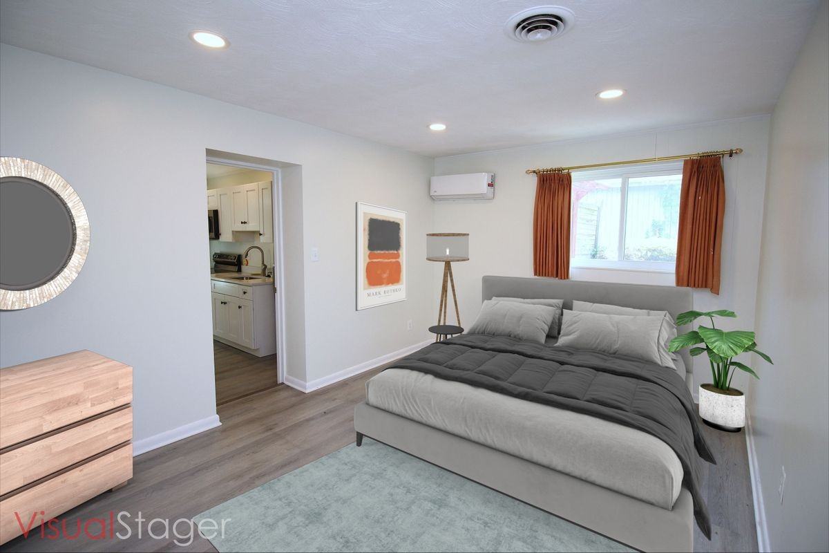 11703 Caplinger Rd - Photo 4 of 13