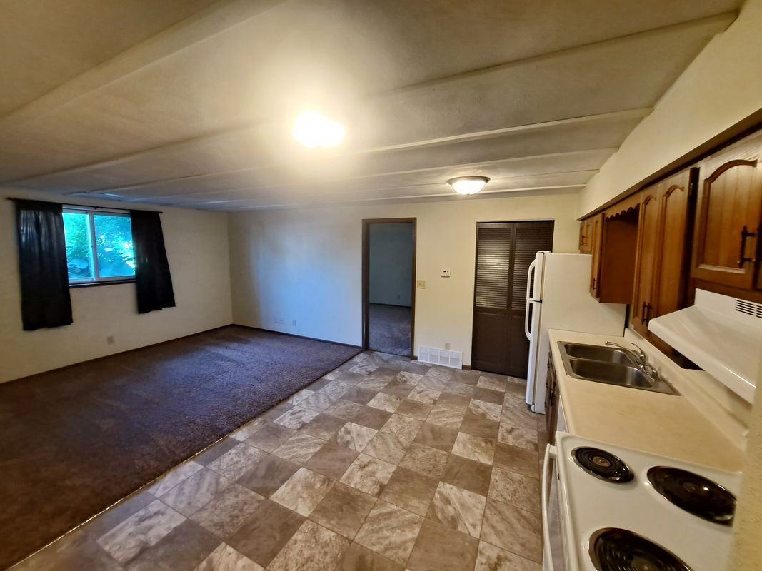 1445 W 16th St ##2 - Photo 7 of 10