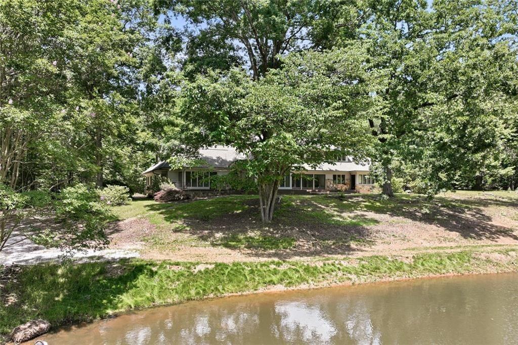 3735 Smithtown Rd - Photo 5 of 30