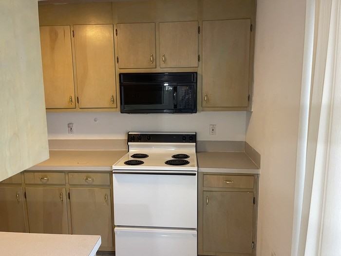 535 Shearers Rd #110 - Photo 7 of 13