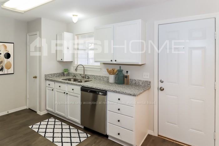1014 Spell Ave - Photo 4 of 18
