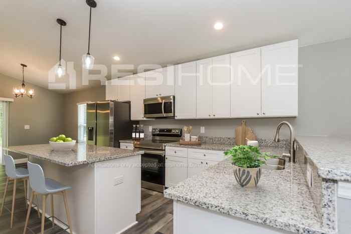 1827 Dorothy St - Photo 4 of 17