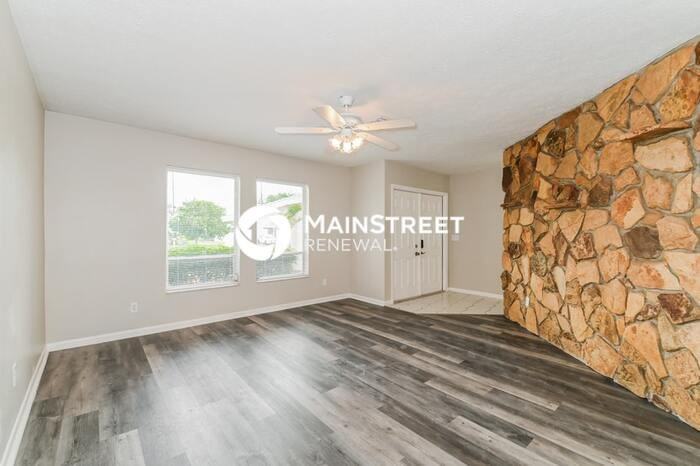 130 Sw 22nd St - Photo 2 of 16