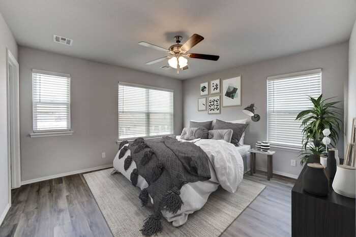 2414 E 6th St #A - Photo 6 of 44