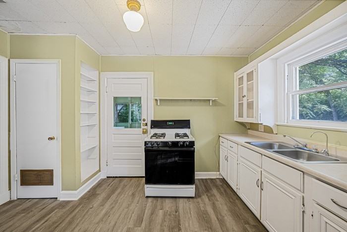 3100 King St - Photo 2 of 15