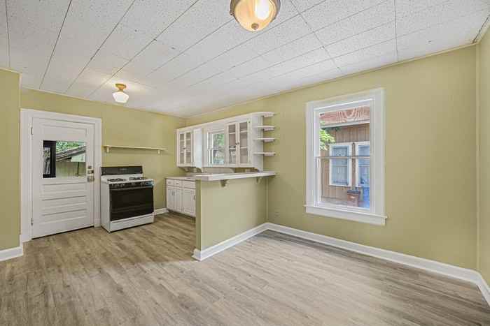3100 King St - Photo 3 of 15
