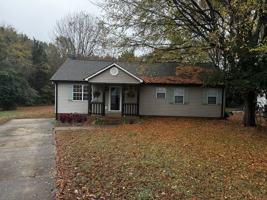 featured image of 823 Primrose Ln Nw