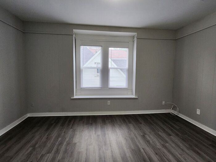 1201 S 7th St #4 - Photo 2 of 10