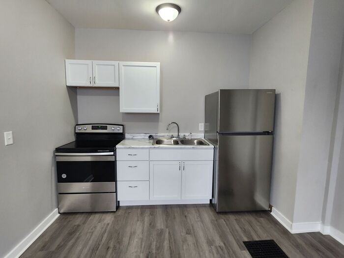 1201 S 7th St #4 - Photo 6 of 10