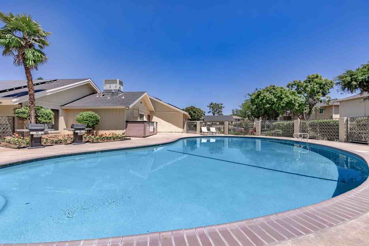 Parkwood Apartments - Photo 4 of 42