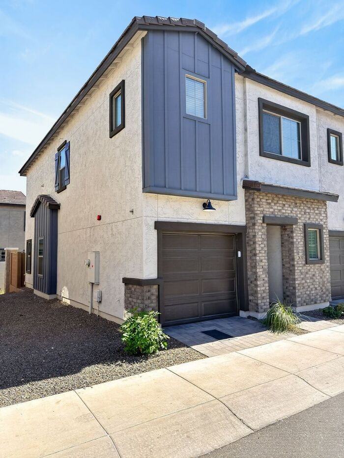2831 W Eagle Talon Rd - Photo 2 of 50