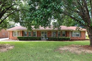 featured image of 620 Sandhurst Dr