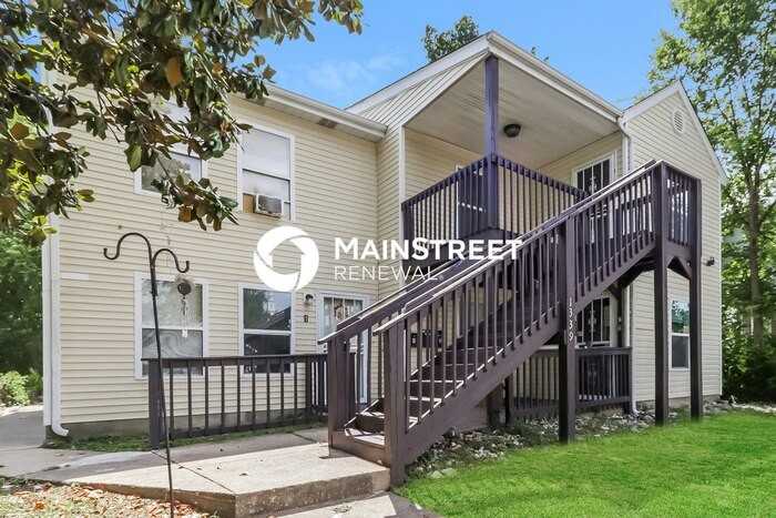 1339 S 28th St #3 - Photo 4 of 17