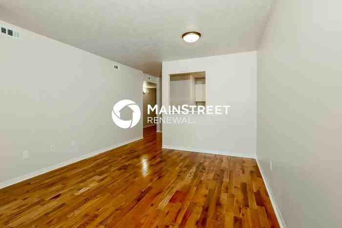 1339 S 28th St #3 - Photo 5 of 17