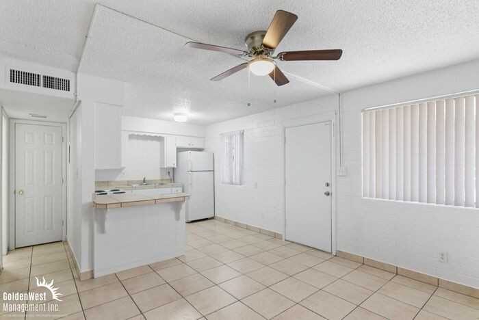 7150 N 27th Ave #10 - Photo 4 of 17