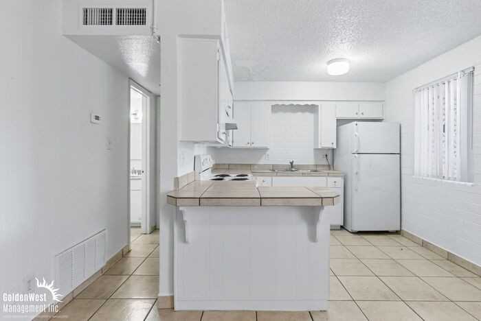7150 N 27th Ave #10 - Photo 7 of 17