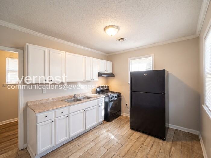 362 Hewlett Rd - Photo 5 of 28