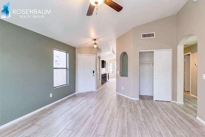 2262 E Arabian Dr - Photo 5 of 13