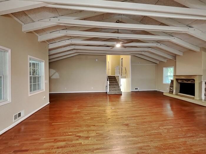 1939 Six Branches Dr - Photo 5 of 28